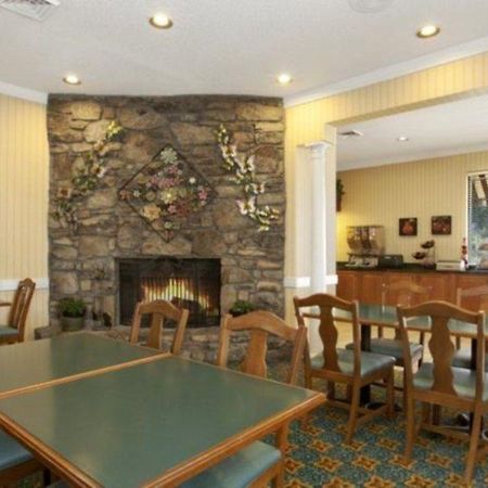 Comfort Inn River Ridge Эшвилл Экстерьер фото